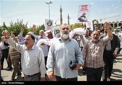 سردار نقدی رئیس سازمان بسیج مستضعفین در راهپیمایی نمازگزاران جمعه تهران در اعتراض به جنایات رژیم صهیونیستی در غزه