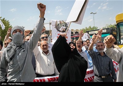 راهپیمایی نمازگزاران جمعه تهران در اعتراض به جنایات رژیم صهیونیستی در غزه