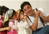 Iranian Showman Launches &quot;Child for Child&quot; Gaza Campaign