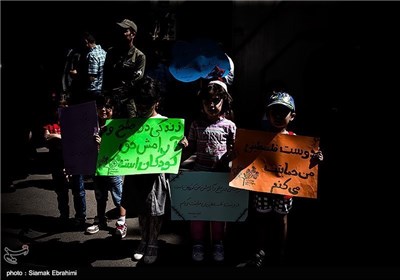 Iranian Children Voice Sympathy with Gaza Children