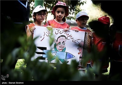 تجمع اطفال طهران امام مقر الیونسیف