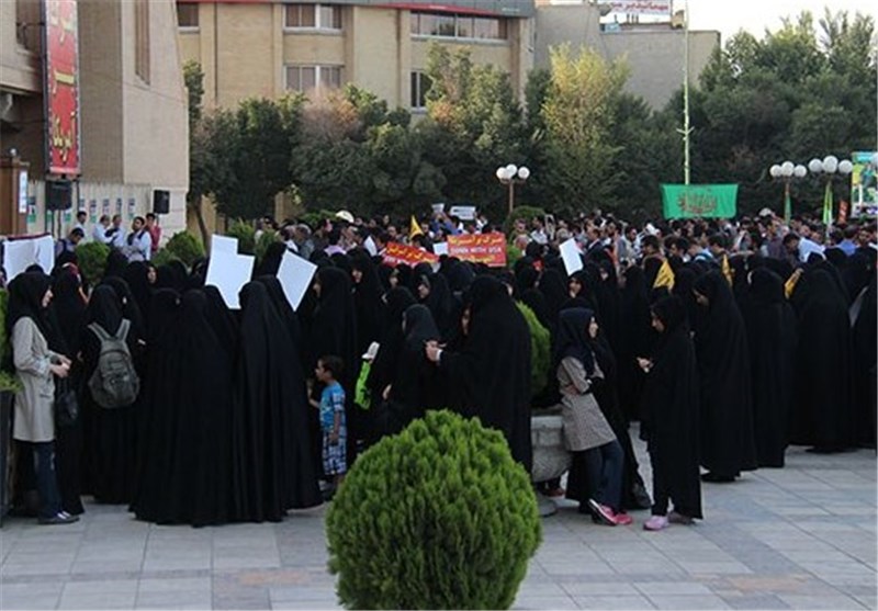 دانشجویان مقابل استانداری فارس تجمع کردند