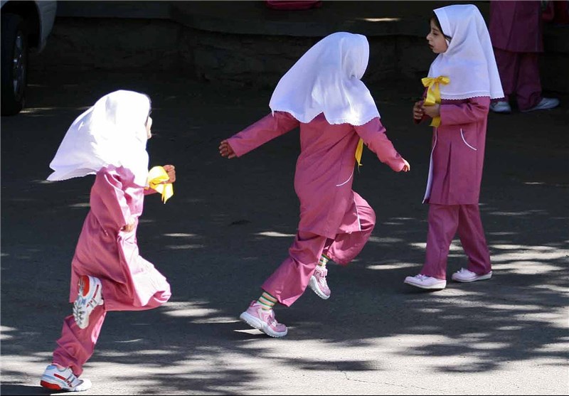 پوشاک مدارس استان سمنان ساماندهی می‌شود/ممنوعیت استفاده از ‌خیاطان زیرزمینی‌