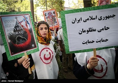 المسیحیون الآثوریون یتجمعون أمام مکتب الامم المتحدة فی طهران