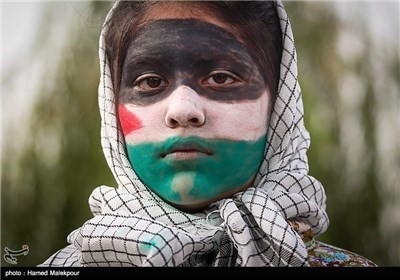 اطفال ایران یجتمعون دعما لأطفال غزة