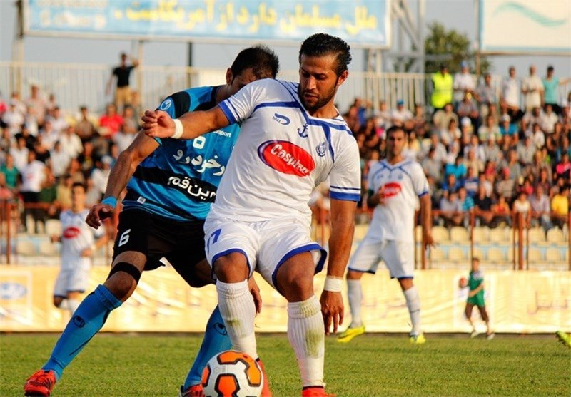 برتری استقلال خوزستان مقابل ملوان در نیمه اول
