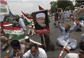 احتمال صلح طی 48 ساعت آینده در پاکستان/رضایت دولت برای استعفای یکی از برادران «شریف»