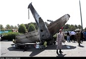 هواپیمای آموزشی در نظرآباد سقوط کرد/ نجات سرنشینان با &quot;چتر نجات&quot;