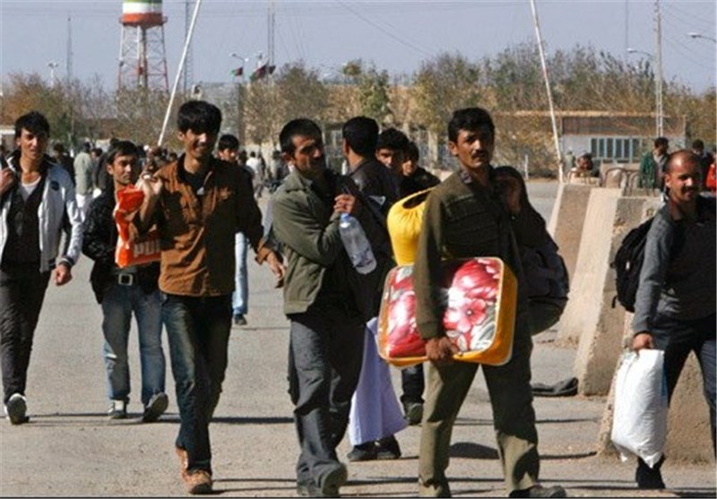 Thousands Afghan Refugees Return Home within Week: IOM