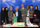 حضور خانواده انتظامی در دفتر سازمان ملل در تهران