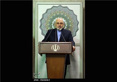 Iranian Ambassadors, Diplomats Meet Leader in Tehran