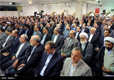 Iranian Ambassadors, Diplomats Meet Leader in Tehran