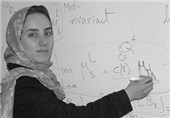 زن ایرانی بر قله ریاضیات جهان +عکس