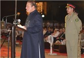 نخست وزیر پاکستان: از دموکراسی و اجرای قوانین به هر قیمتی دفاع می‌کنیم