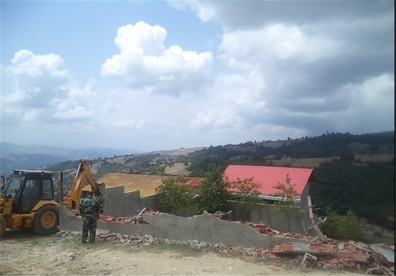 بیش از 52 بنای غیرمجاز در روستاهای رامیان  تخریب شد