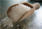 نمک پیش از غذا و دارچین درمان‌کننده بیماری‌های معده