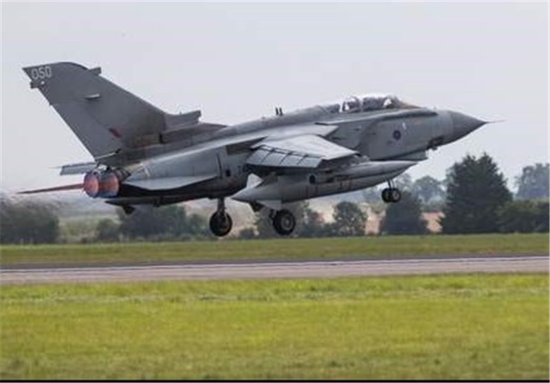 Missiles Fall off British Warplane during Cyprus Landing