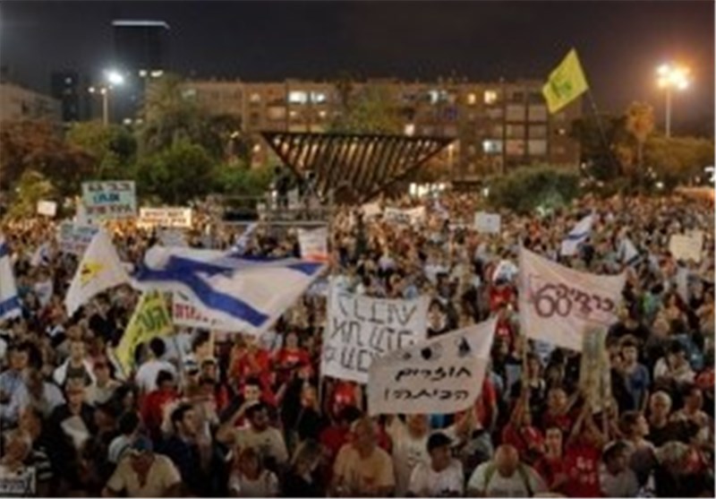 جمع من الصهاینة یتظاهرون فی &quot; تل أبیب&quot; مطالبین باقالة حکومة نتانیاهو