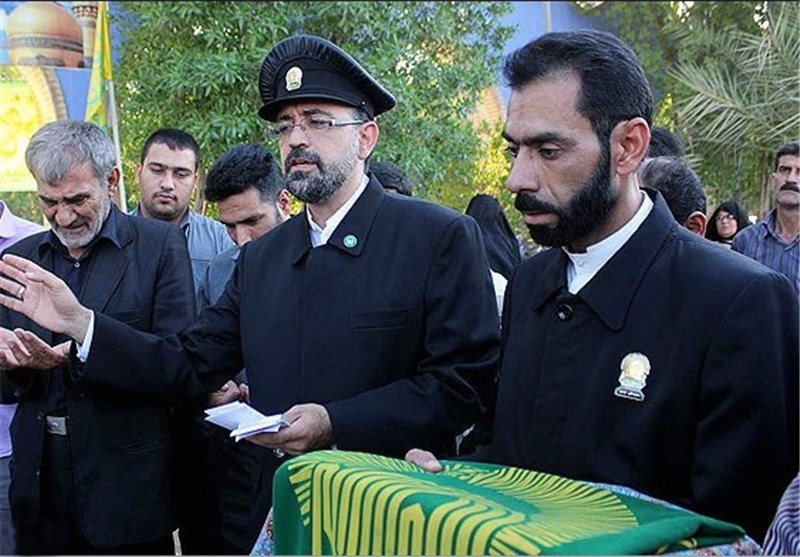 خدام بارگاه رضوی به مسجد مقدس جمکران مشرف می‌شوند