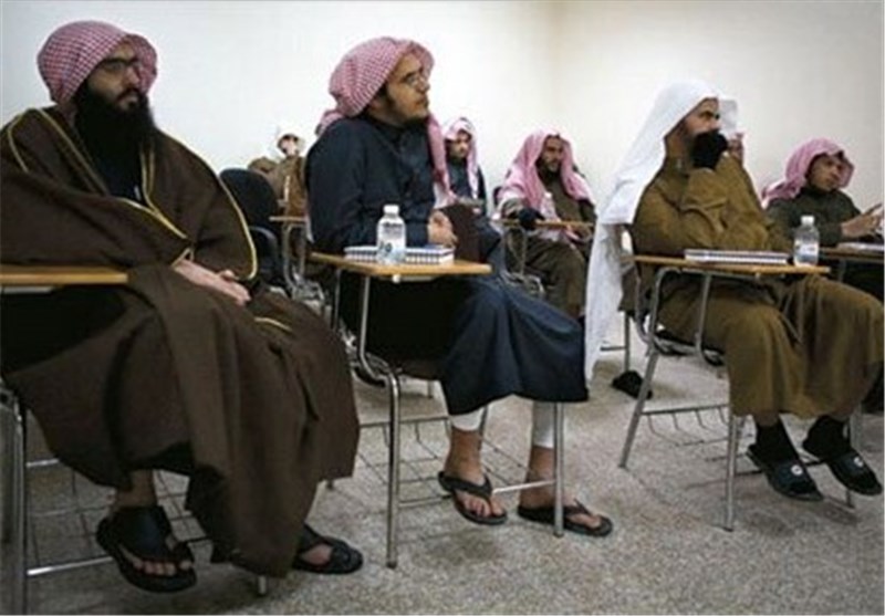 مفتی عربستان: حجاب برای همه زنان واجب نیست