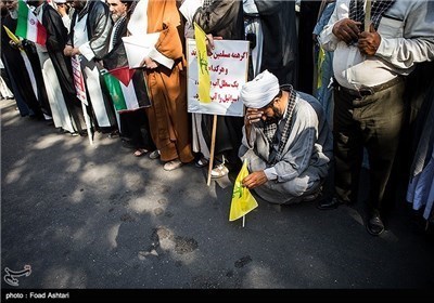 تجمع طلبة وعلماء الدین دعما لأهالی غزة