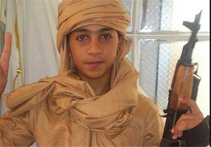 نوجوان 13 ساله بلژیکی در میان تروریست‌های داعش در سوریه+عکس