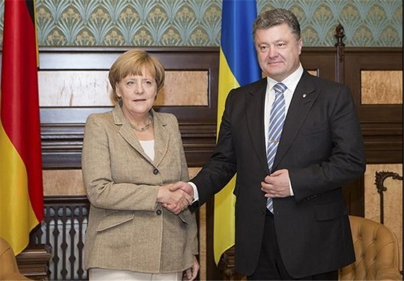 مرکل: اروپا هیچ تصمیمی برای ارسال تجهیزات نظامی به اوکراین ندارد