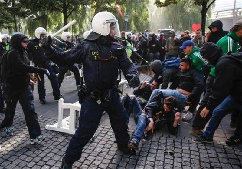 درگیری پلیس سوئد با ده‌ها معترض مخالف نازیسم