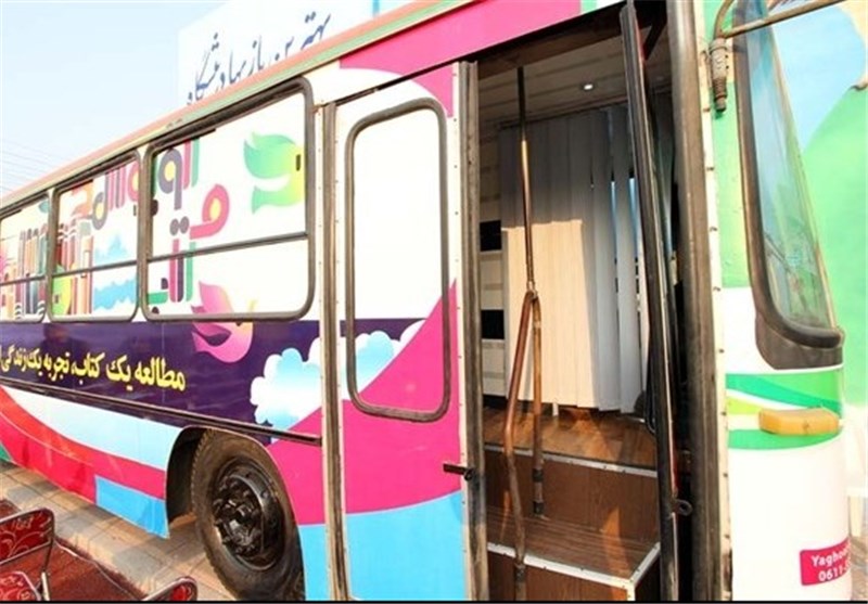 نخستین اتوبوس یاران کتاب یزد افتتاح شد