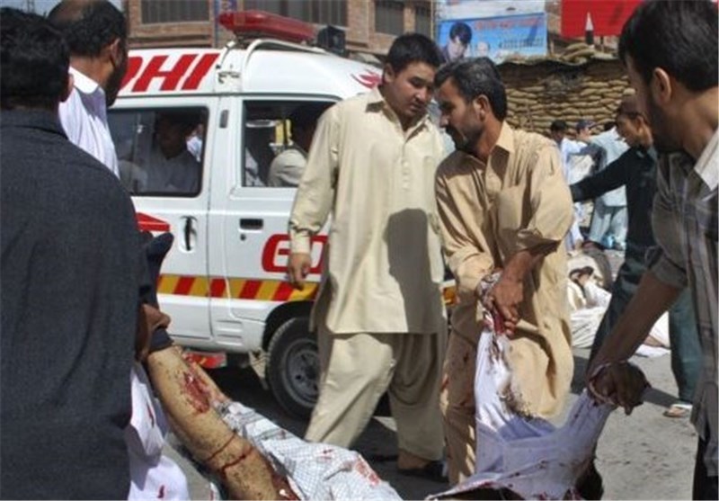 15 کشته و صدها زخمی نتیجه درگیری‌های پاکستان/ پلیس از گلوله جنگی استفاده کرد