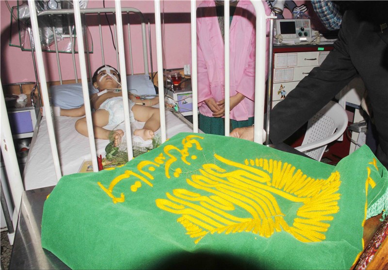 حضور خادمان حرم رضوی در بیمارستان‌های گلستان + تصاویر