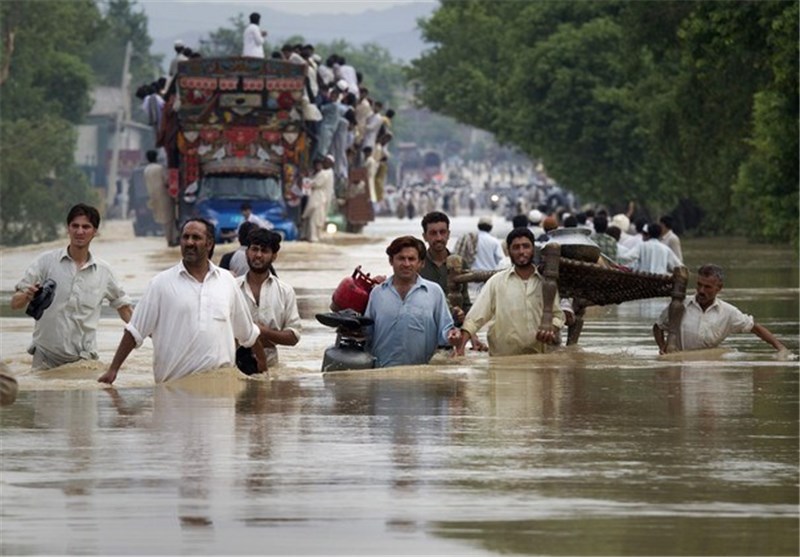 Pakistan, Kashmir Floods Kill Hundreds