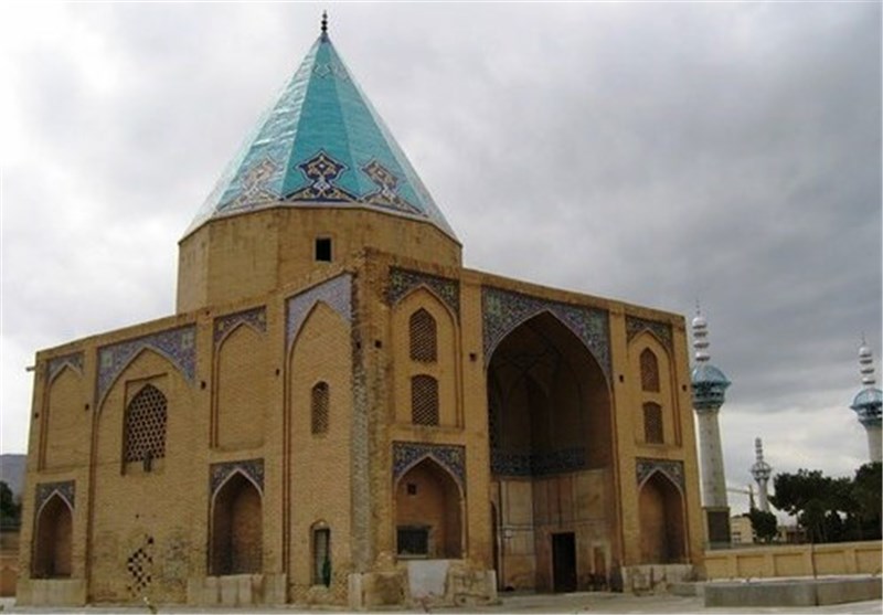 مراسم لیله الرغائب در تخت فولاد اصفهان برگزار می‌شود
