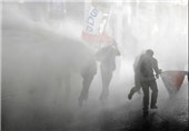 حمله ارتش ترکیه با گاز اشک آور و ماشین آبپاش به معترضان در مرز سوریه