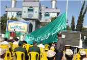 اهتزاز پرچم امام رضا(ع) در بقعه آقا سید محمد کیاکلایه لنگرود+ تصاویر