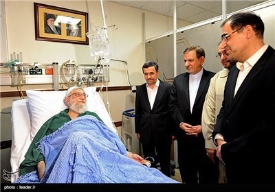 کبار الشخصیات یزورون الامام الخامنئی فی أحد مستشفیات طهران