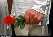 استقبال مدیران بعثه رهبری از کاروان جانبازان در مدینه+تصاویر