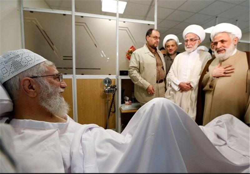 روایت شنیدنی شیخ نعیم القاسم از عیادت از امام خامنه‌ای در بیمارستان + فیلم