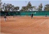 توسعه تنیس قم نیازمند احداث زمین تنیس سرپوشیده است