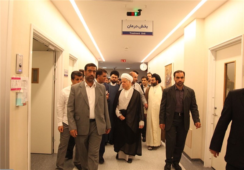 بازدید آیت الله هاشمی رفسنجانی از بیمارستان رضوی+ تصاویر