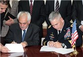 امضای تفاهم نامه مالی - امنیتی میان افغانستان و نیروهای ایساف