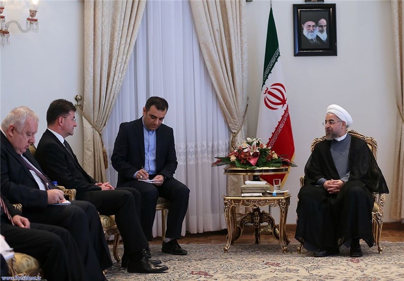روحانی : مزاعم مکافحة داعش من قبل من أوجدها مزحة مثیرة للسخریة