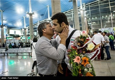 Iran Wrestling Team Returns Home