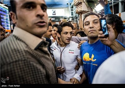 Iran Wrestling Team Returns Home