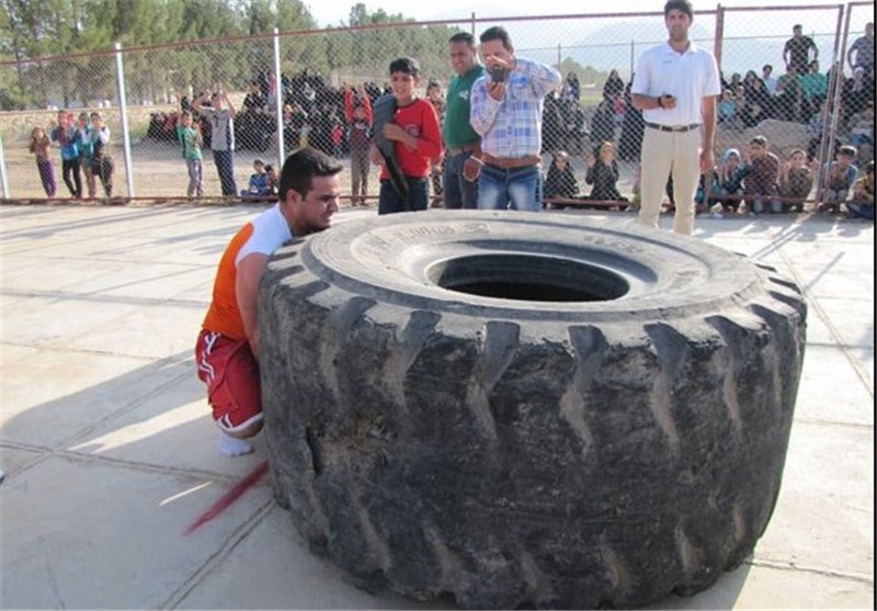مسابقات قوی‌ترین مردان ایران در شهرستان طبس آغاز شد