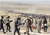 About 60,000 Syrian Kurds Flee to Turkey from ISIL Advance