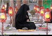 تجدید میثاق با شهدا و زمزمه دعای عرفه در گلزار شهدای تهران