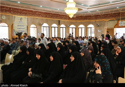 تکریم أکثر من 500 طالب وطالبة من الحوزة الزینبیة بمناسبة قدوم العام الدراسی الجدید