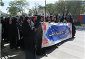 مانور فرهنگی عفاف و حجاب خواهران در اراک برگزار شد