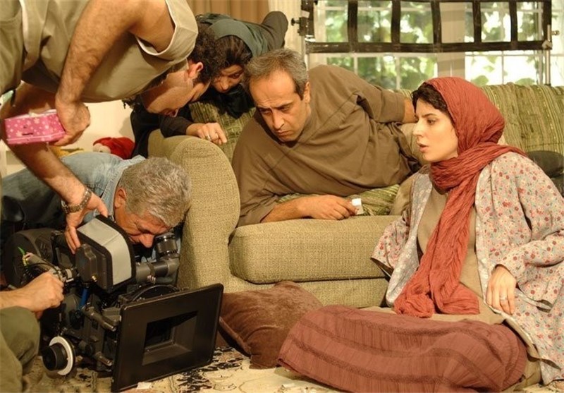 نمایش دقیق وارونگی‌های زندگی ایرانی در دوران تغییر/لحن «آرایش غلیظ» در «بی‌پولی» متولد می‌شود